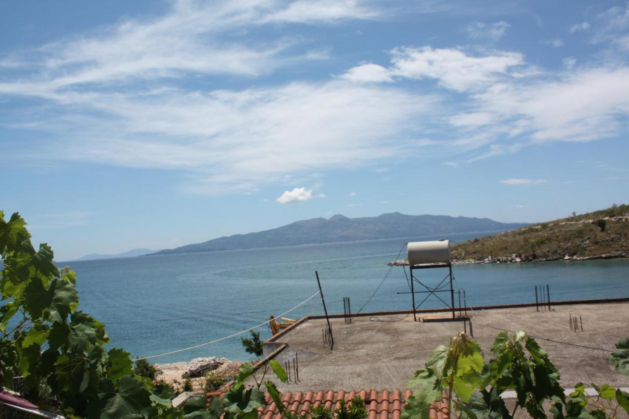 Guesthouse Benardo Sarande Ngoại thất bức ảnh